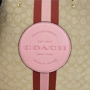 Dempsey Tote 40 In Signature Jacquard With Stripe And Coach Patch